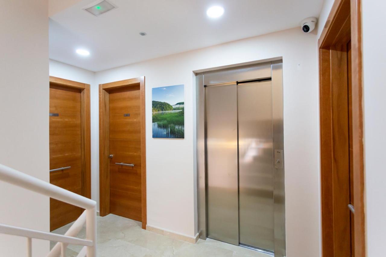 8 Lacus Baikal L'Hospitalet de Llobregat Exteriér fotografie